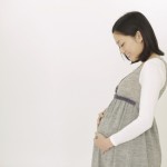 妊娠中は要注意？！胎児が受けると危険な環境ホルモン